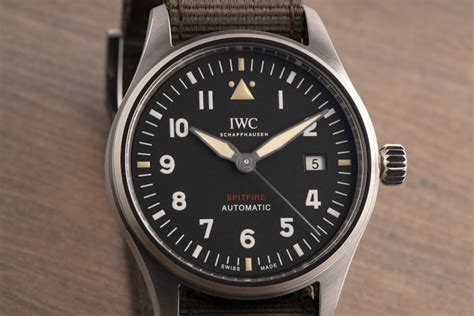 iwc パイロット|Hands.